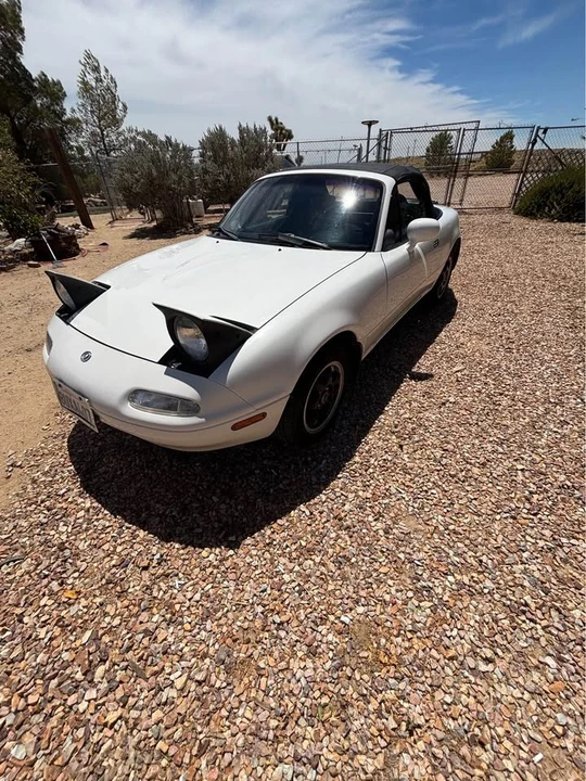 1997 Mazda NA MX-5 Miata - Image 4 of 9