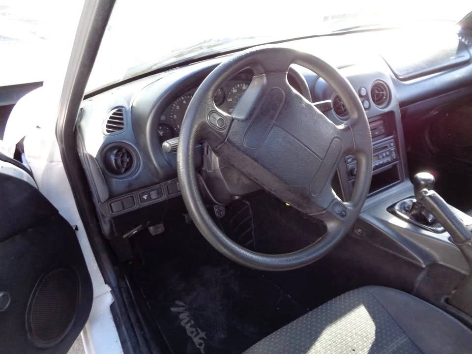 1997 Mazda NA MX-5 Miata - Image 7 of 18