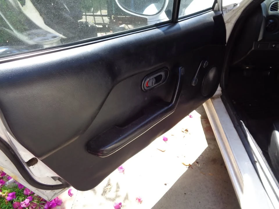 1997 Mazda NA MX-5 Miata - Image 12 of 18