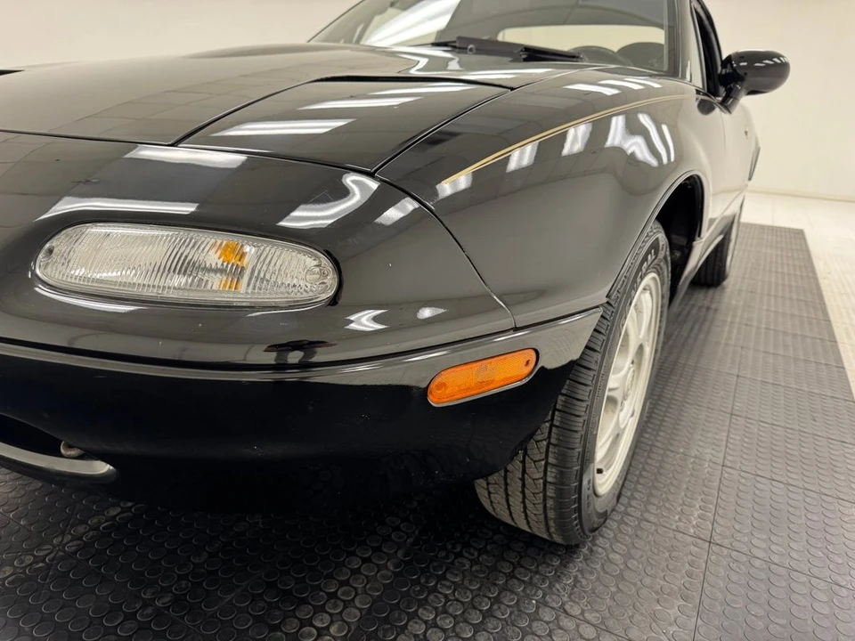 1997 Mazda NA MX-5 Miata - Image 12 of 21