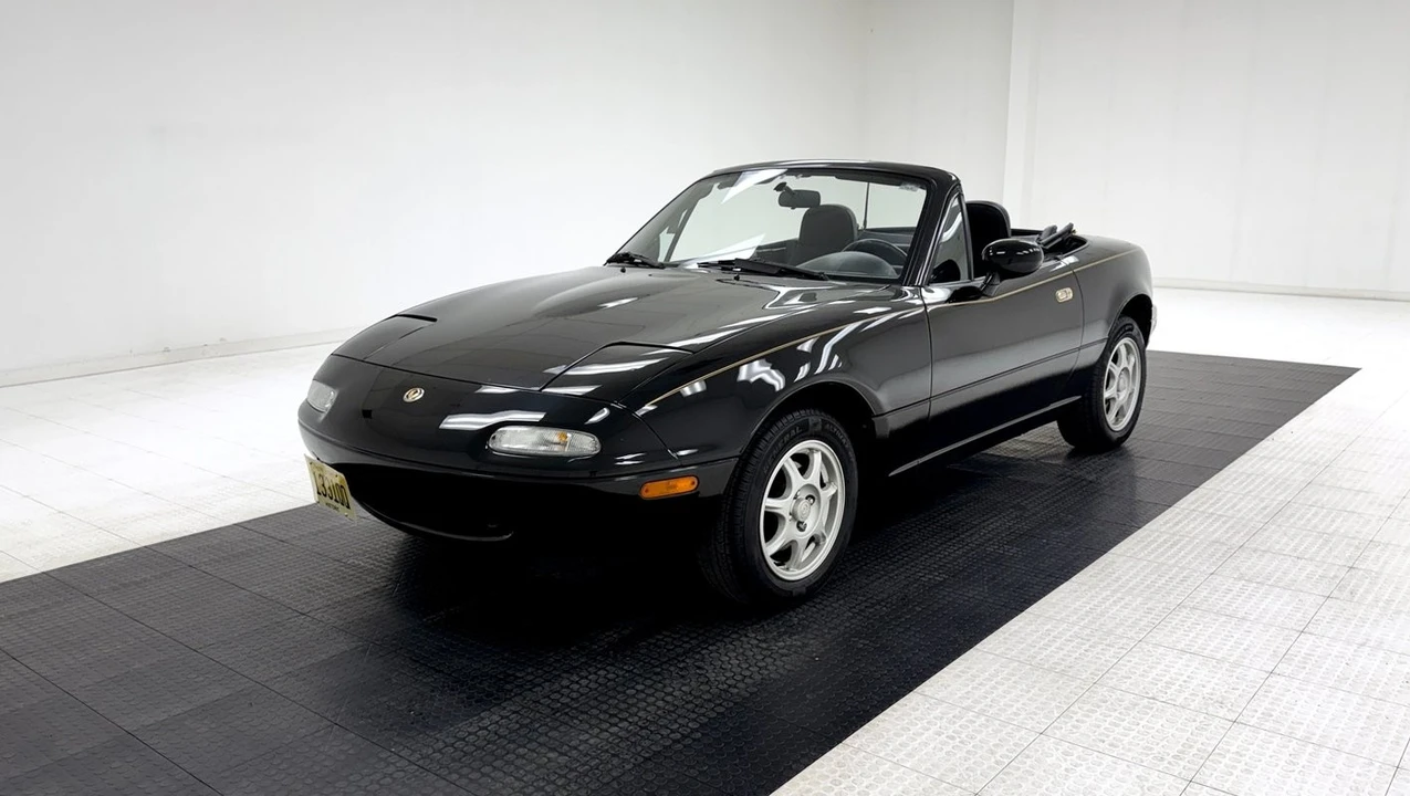 1997 Mazda NA MX-5 Miata - Image 2 of 12