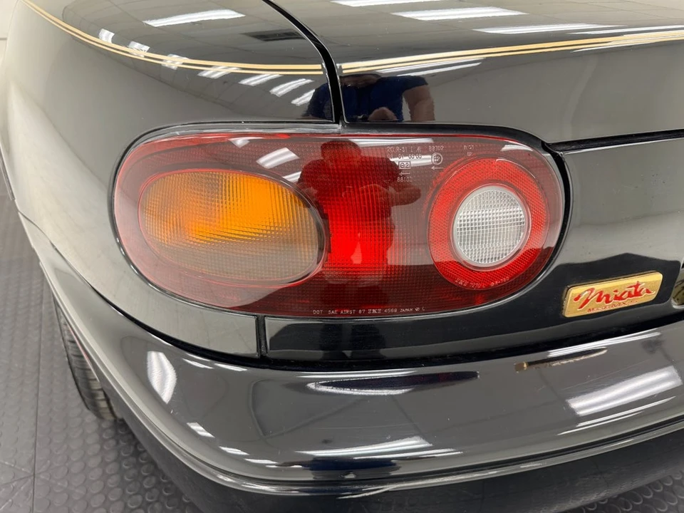 1997 Mazda NA MX-5 Miata - Image 20 of 21