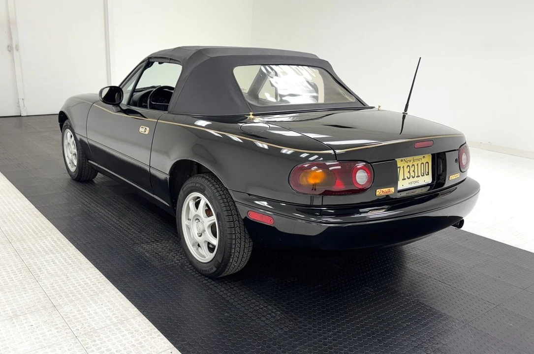 1997 Mazda NA MX-5 Miata - Image 5 of 12