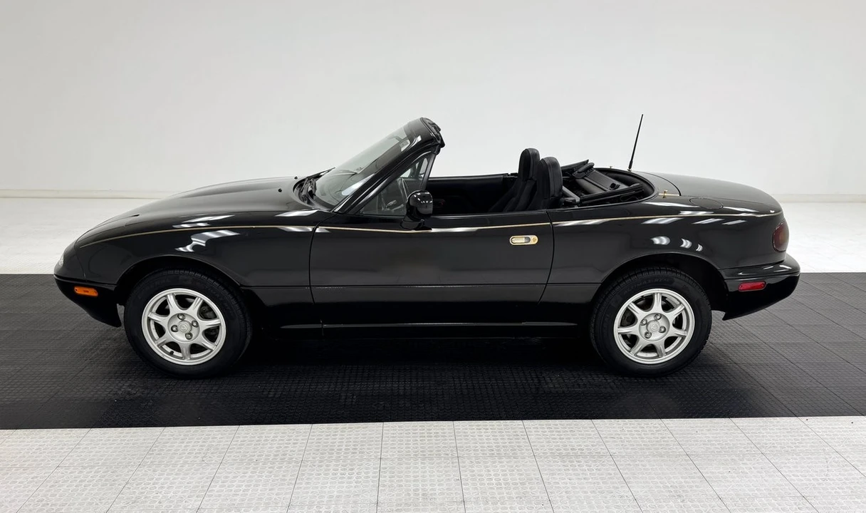 1997 Mazda NA MX-5 Miata - Image 4 of 12