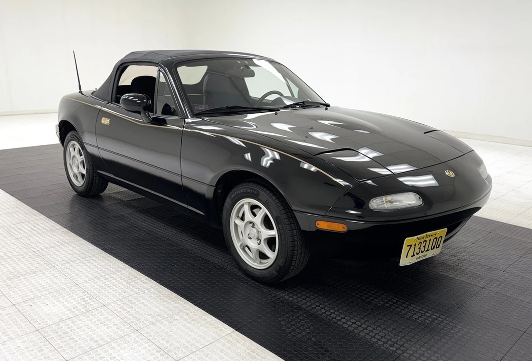 1997 Mazda NA MX-5 Miata - Image 10 of 12
