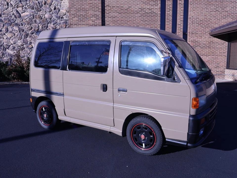 1997 Mazda - Image 13 of 31