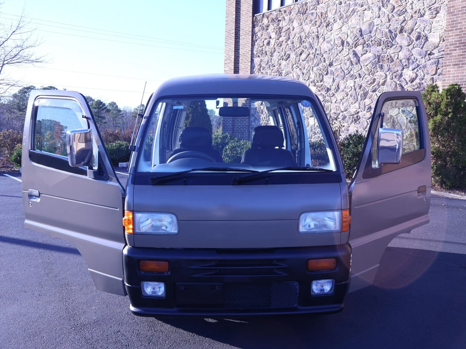 1997 Mazda - Image 29 of 31