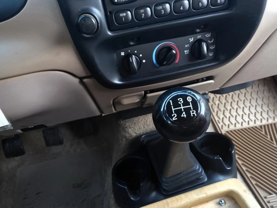 1997 Mazda B Series 4th Gen - Image 10 of 13