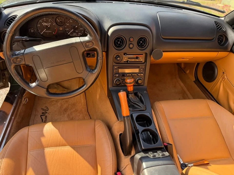 1997 Mazda NA MX-5 Miata - Image 13 of 17