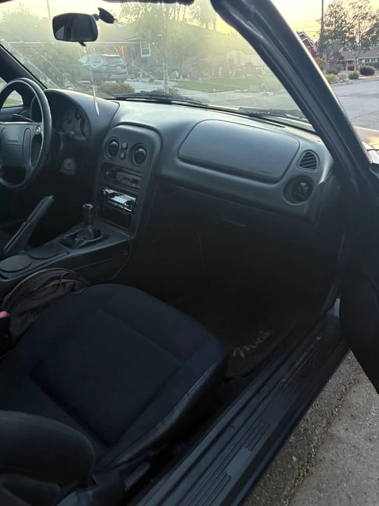 1997 Mazda NA MX-5 Miata - Image 11 of 19