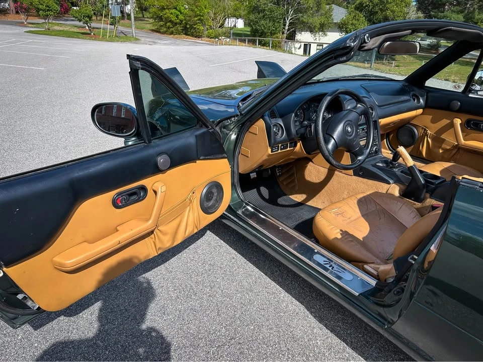 1997 Mazda NA MX-5 Miata - Image 11 of 16