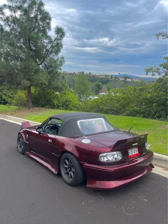 1997 Mazda NA MX-5 Miata - Image 2 of 11