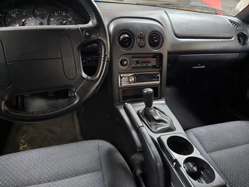1997 Mazda NA MX-5 Miata - Image 13 of 19