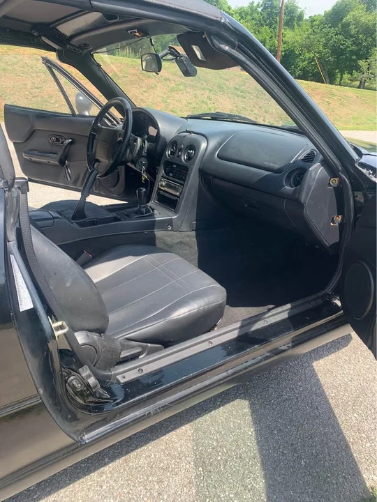 1997 Mazda NA MX-5 Miata - Image 13 of 17