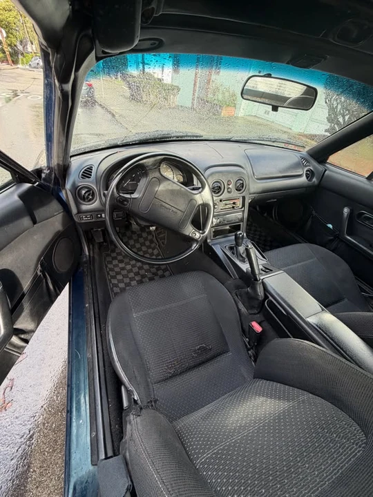 1997 Mazda NA MX-5 Miata - Image 8 of 12