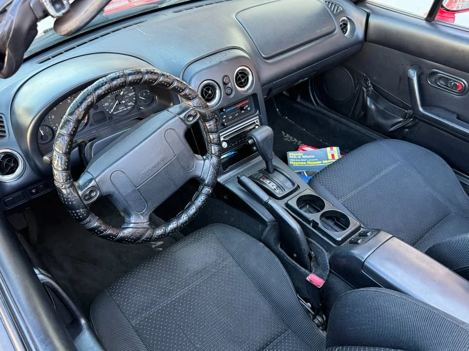 1997 Mazda NA MX-5 Miata - Image 9 of 17
