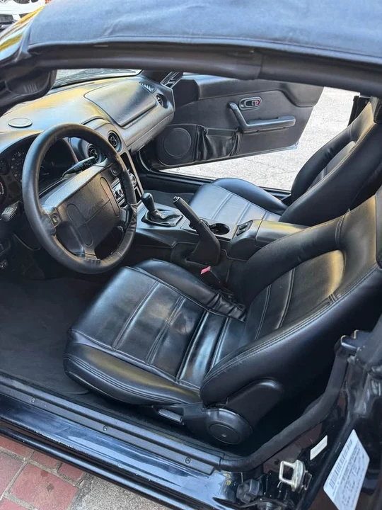 1997 Mazda NA MX-5 Miata - Image 11 of 15