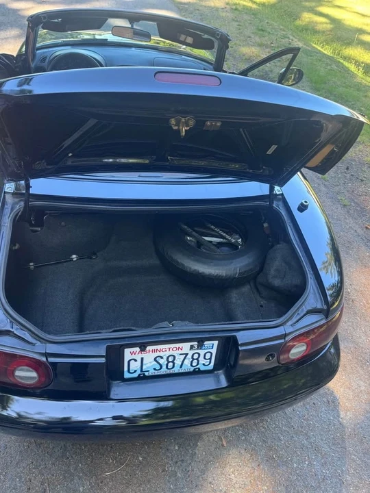 1997 Mazda NA MX-5 Miata - Image 6 of 8