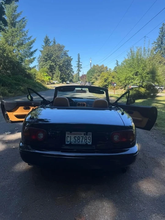 1997 Mazda NA MX-5 Miata - Image 5 of 8