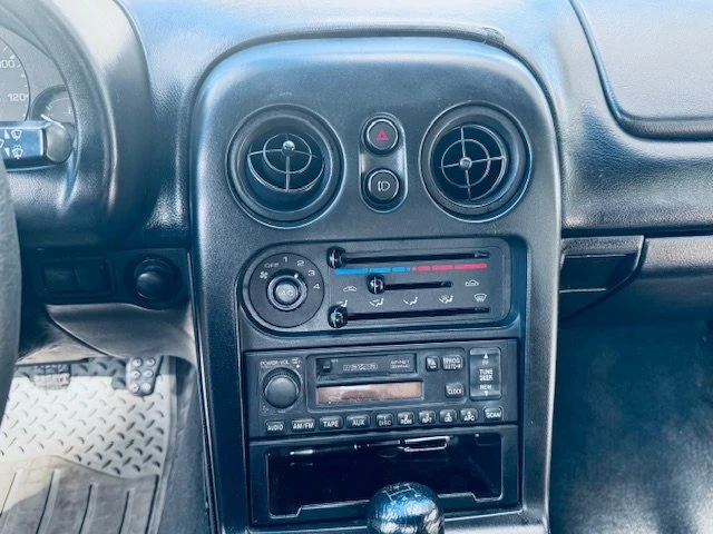 1997 Mazda NA MX-5 Miata - Image 11 of 20