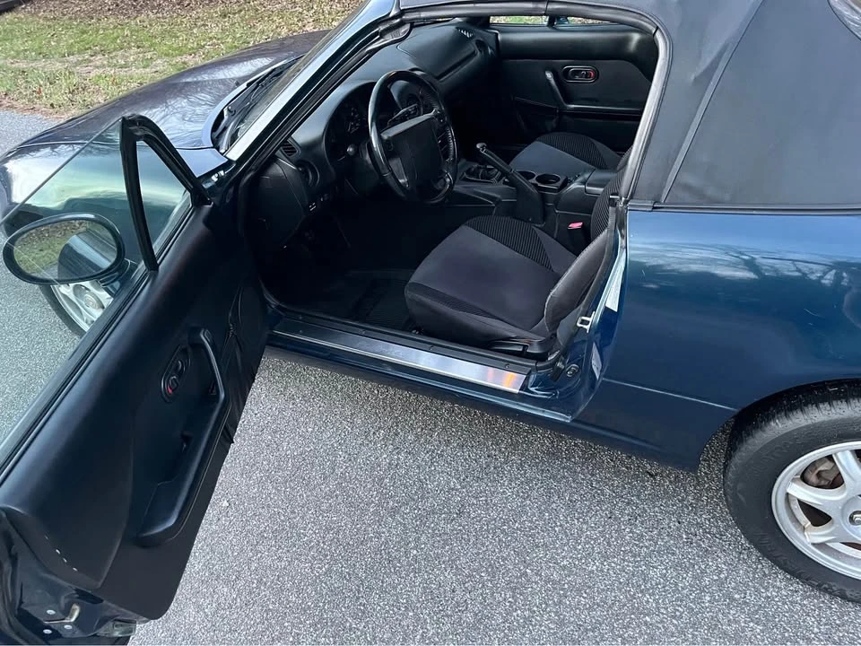 1997 Mazda NA MX-5 Miata - Image 7 of 16