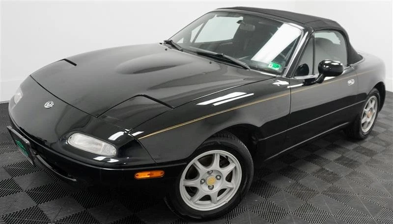 1997 Mazda NA MX-5 Miata - Image 2 of 20