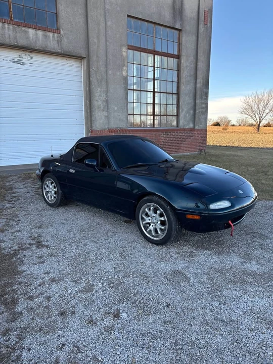 1997 Mazda NA MX-5 Miata - Image 3 of 10