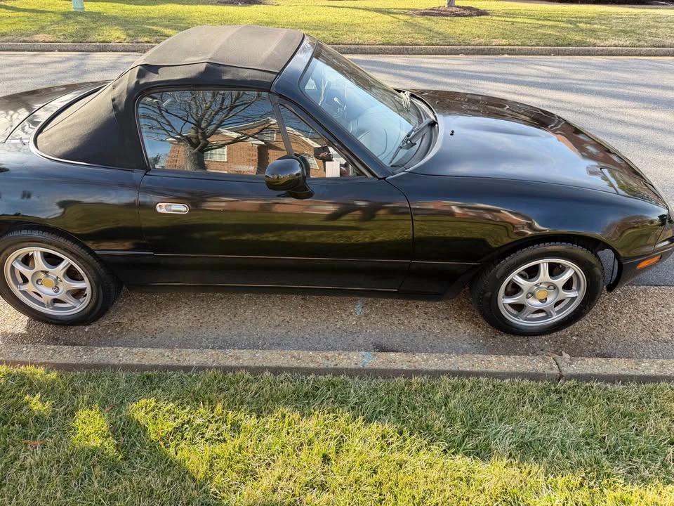 1997 Mazda NA MX-5 Miata - Image 5 of 12