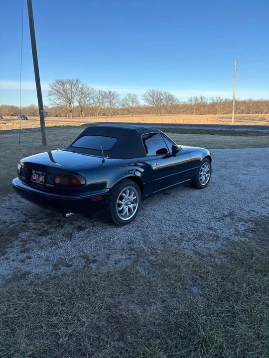 1997 Mazda NA MX-5 Miata - Image 2 of 10