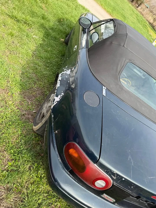 1997 Mazda NA MX-5 Miata - Image 6 of 8
