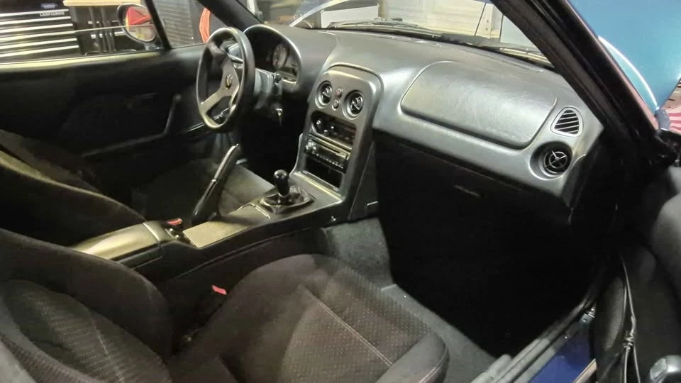 1997 Mazda NA MX-5 Miata - Image 13 of 17