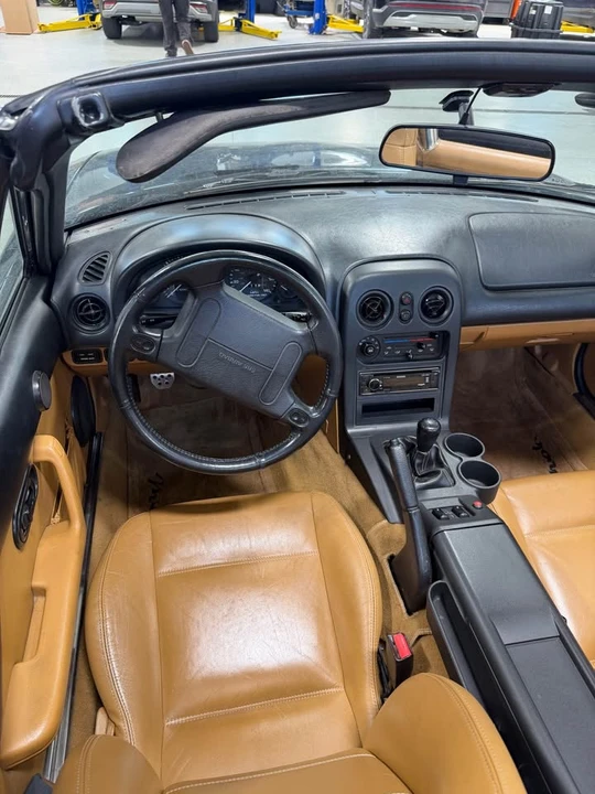 1997 Mazda NA MX-5 Miata - Image 4 of 8