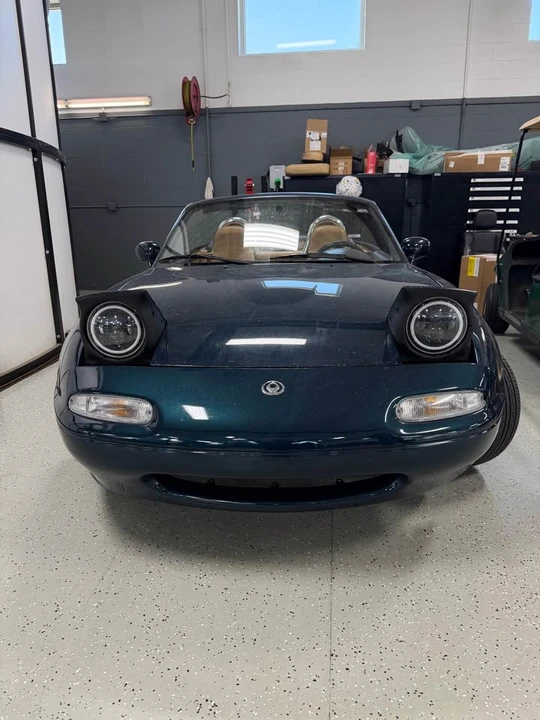 1997 Mazda NA MX-5 Miata - Image 6 of 8