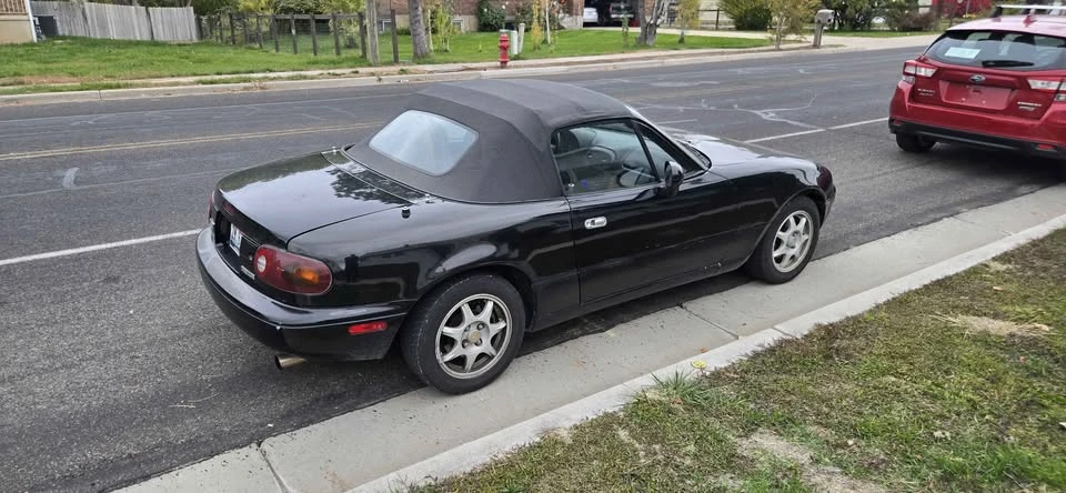 1997 Mazda NA MX-5 Miata - Image 2 of 12