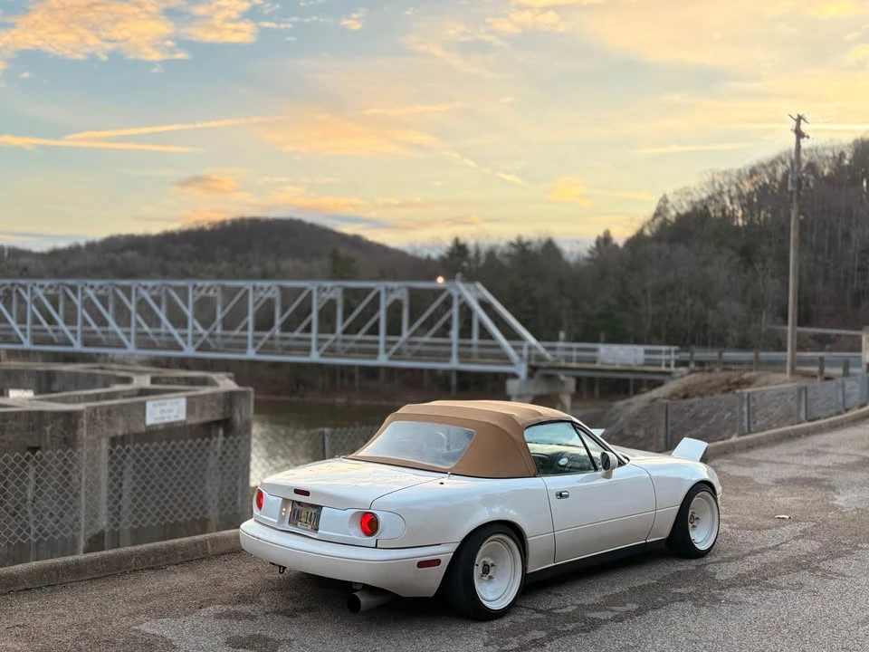 1997 Mazda NA MX-5 Miata - Image 5 of 11