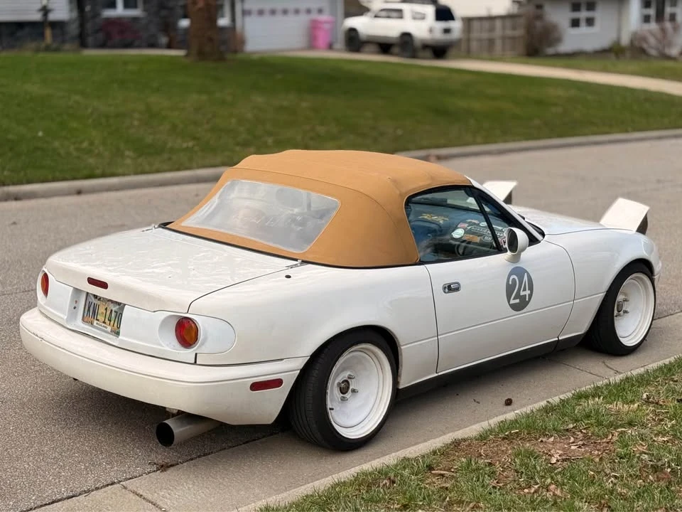 1997 Mazda NA MX-5 Miata - Image 4 of 11