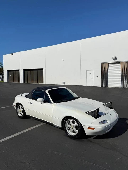 1997 Mazda NA MX-5 Miata - Image 2 of 8