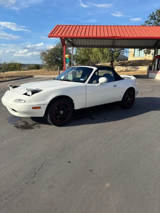 1997 Mazda NA MX-5 Miata - Image 5 of 8