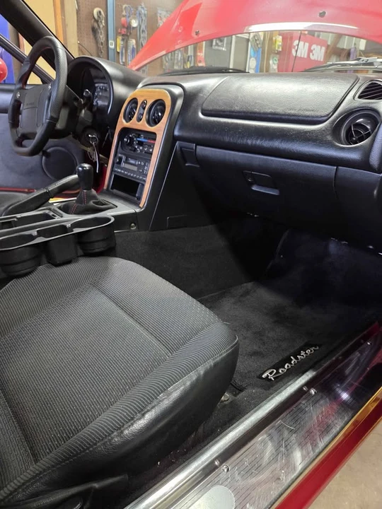 1997 Mazda NA MX-5 Miata - Image 10 of 20