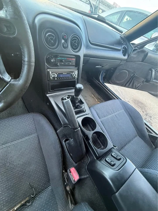 1997 Mazda NA MX-5 Miata - Image 5 of 8