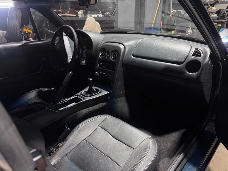 1997 Mazda NA MX-5 Miata - Image 5 of 15