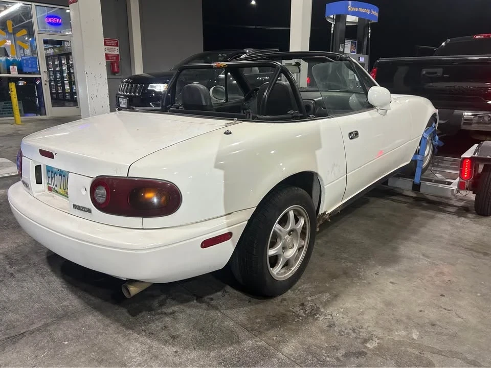 1997 Mazda NA MX-5 Miata - Image 5 of 11