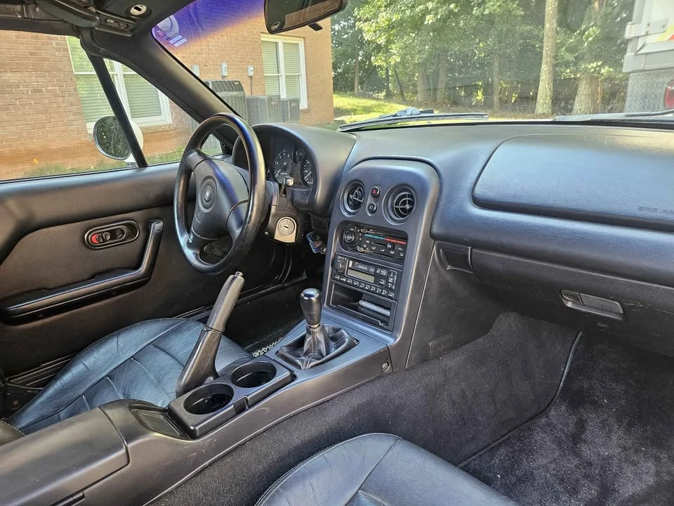 1997 Mazda NA MX-5 Miata - Image 4 of 4