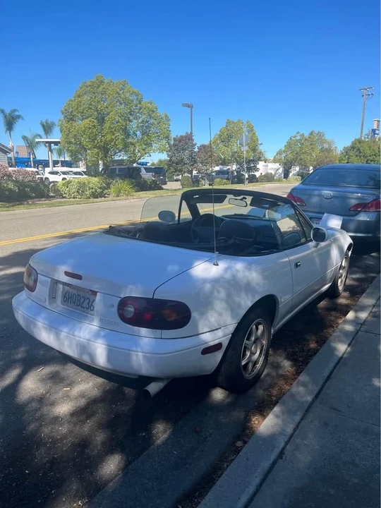 1997 Mazda NA MX-5 Miata - Image 4 of 8