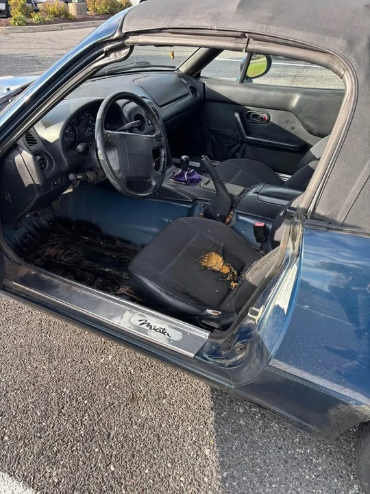 1997 Mazda NA MX-5 Miata - Image 2 of 4