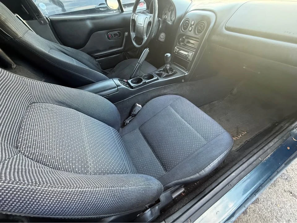 1997 Mazda NA MX-5 Miata - Image 6 of 8