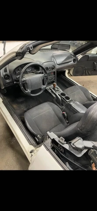 1997 Mazda NA MX-5 Miata - Image 7 of 9
