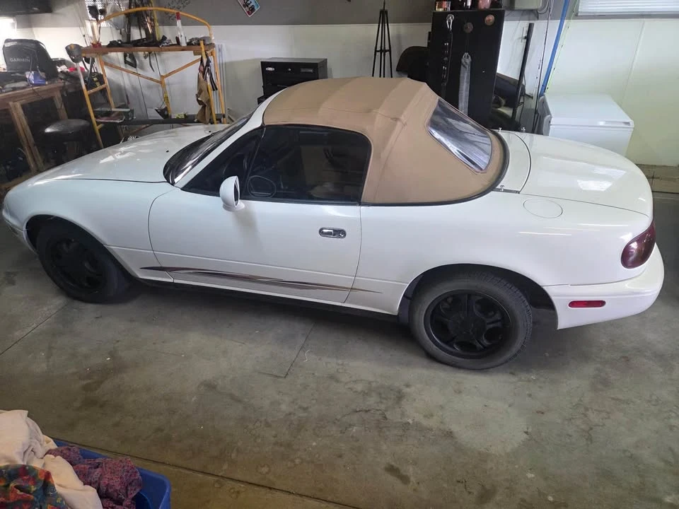 1997 Mazda NA MX-5 Miata - Image 4 of 10