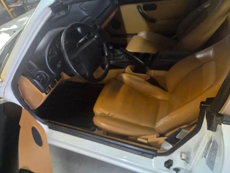 1997 Mazda NA MX-5 Miata - Image 6 of 10