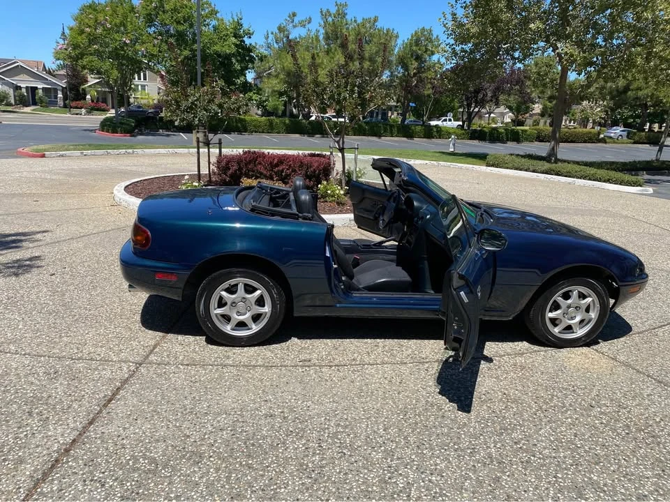 1997 Mazda NA MX-5 Miata - Image 6 of 14
